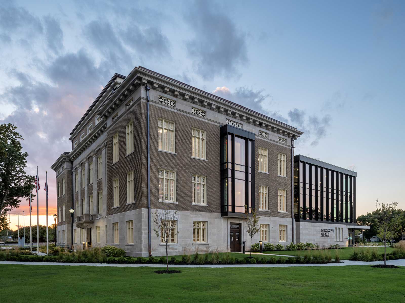 The exterior of Mississippi County Courthouse, which features Marvin ultimate windows.